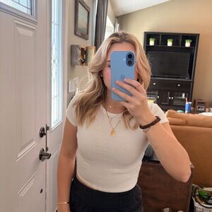 Aritzia Tee
